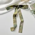Elegante groene bloemen zijden-achtige lint haarelastiek en decoratieve sjaal hoofdband - Lotus
