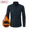 Camicia scozzese da uomo a maniche lunghe foderata in pile in verde e nero a quadri. - S / Tops / Quadri verdi e neri