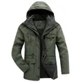 Giacca invernale da uomo verde oliva con cappuccio, multitasche e calda fodera in pile - S / Tops / Verde Militare
