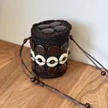 Mini bolso bandolera bohemio hecho a mano con cáscaras de coco y cuentas - Estilo Empalmado Blanco y Marrón / Café & Blanco