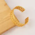 Elegante vintage opengewerkte geometrische manchetarmband met luxe gouden afwerking - Onregelmatige Golf Geometrisch Weefsel Holle Stijl (S1303) / Goud
