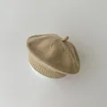 Klassieke crèmebeige gebreide baret voor baby's en peuters met een minimalistisch design - Speen In Kameelkleur