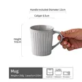 Japanische graue Retro-Keramiktasse mit 310 ml Fassungsvermögen - 310ml / Qingshan Kong - Grau (Kleiner Defekt)