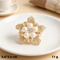 Elegant vintage gold star brooch featuring five pearls and center rhinestone 3.6cm size - KC Gold Camellia