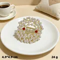 Elegant vintage style pearl wreath brooch with rhinestone letters for women's garment accent - Gold Round Pearl