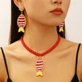 Parure de bijoux style plage avec collier de perles rouges et boucles d'oreilles poisson - Ensemble de bijoux / Rouge