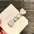 Süße Haarspange mit glitzernden Herzperlen in Weiß und Hellblau für kleine Mädchen - Perlenbesetztes Eis Herz / Blau