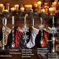 Elegantes Set aus Kristall-Weihnachtsschneeflocken und Eiszapfen für die Baumdekoration - Schneeflocken-Perlenkette Stil