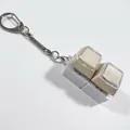 Fidget-Spielzeug-Schlüsselanhänger mit zwei cremefarbenen mechanischen Tasten und LED - 2-Tasten Doppelschichtige Kappe / Kein Licht (Schlangenkette) / Beige