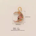 Bemalter Mondgesicht-Anhänger aus Kupfer mit Blumenmuster-Design und 14K-Gold-Finish - Nr.8 Mond (Doppelseitiger Druck)