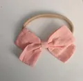 Fascia per capelli in nylon morbido premium per neonati con grande fiocco in lino rosa - 41T