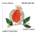 Élégante broche grenade avec strass scintillants et émail rouge sur alliage doré brillant - Or Kc - Diamant Blanc 3087-wh