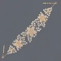 Elegantes goldenes Blumenstirnband aus Legierung mit funkelnden Strasssteinen für Bräute - Vielseitiges Haarband Mit Goldenem Schmetterling Hs-j6618g
