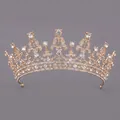 Elegante europäische Vintage-Krone aus goldfarbener Legierung mit Strasssteinen für Fotos. - Goldene Strasskrone Ts-j2996g