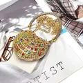 Mini pochette de soirée en forme de cœur avec strass arc-en-ciel et chaîne dorée - A152 multicolore