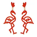 Orecchini pendenti a forma di fenicottero con perline rosse e rifinitura in oro lucido. - Stile Fenicottero con Strass Rosso