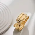 Brazalete de aleación dorada minimalista con diseño irregular y apertura de resorte - Brazalete de Doble Fila Falsa Irregular (As0081)