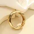 Elegante brazalete abierto con resorte retorcido irregular de oro para mujer moderna - Redondo Trenzado (As0141)
