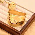 Elegante brazalete ancho de aleación dorada con textura ondulada irregular para mujer - Textura Rugosa Asimétrica (As0135)