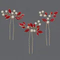 Exquisite bridal U-shaped hair pin set featuring red and white rhinestones on gold wire - Red Diamond Floral And Leaf Versatile Hairpin Set Hs-j6405ghred
