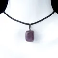 Colgante natural de amatista púrpura forma cuadrada irregular en collar de cordón negro - Solo colgante (sin cadena) / Amatista