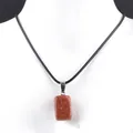 Collar con colgante rectangular de piedra de sol centelleante en un cordón negro - Solo colgante (sin cadena) / Piedra de Sol (Artificial)
