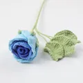 Rosa de ganchillo azul hecha a mano para decoración, detalles de hilo suaves. - Ramo De Rosas De Cuatro Copas De Vino Moe - Azul Degradado
