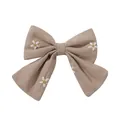 Fermaglio per capelli a fiocco beige per bambina con ricamo di margherite bianche - Stile Ricamo a Margherita Caffè Chiaro (8) / 1 Pezzo / Marrone chiaro