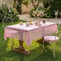Elegante tovaglia in pizzo rosa con motivo floreale in poliestere per tè in giardino - 135*260cm / Floreale Sussurro Rosa Viola