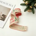 Gros plan sur un ruban de Noël en lin avec imprimé Merry Christmas et motifs de houx - Style Lettres Joyeux Noël (R-C43)