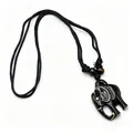 Collar de elefante de resina estilo tribal con imitación hueso y cuentas madera. - Colgante De Elefante / Café Oscuro