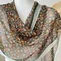 Sciarpa leggera in seta verde scuro per donna con stampa floreale arancione vivace - Nuovo Piccolo Floreale Verde / 160