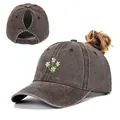 Gewassen katoenen paardenstaart baseballpet met verfijnd bloemenborduurwerk - Eén maat / Paardenstaartstijl / koffiekleur