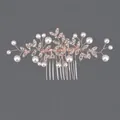 Peigne à cheveux de mariée en or rose orné de perles et de cristaux pour les mariages - Peigne À Cheveux De Mariée En Or Rose À Motif Floral Hs-j6798rg
