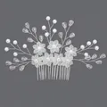 Peigne à cheveux de mariée avec perles et fleurs givrées en finition argentée - Peigne À Cheveux En Cristal Argenté Hs-j6520s