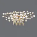 Peigne à cheveux de mariée élégant avec perles et strass brillants sur base dorée. - Peigne À Cheveux De Mariée Golden Pearl Hs-j7044g