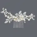 Peigne à cheveux de mariage argenté fait main avec perles et strass étincelants - Brosse À Cheveux Polyvalente Argentée Hs-j7286s