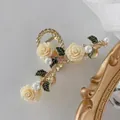 Elegant French style gold metal hair claw clip decorated with cream roses and pearls - Rose Alloy Claw Clip