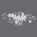 Peigne à cheveux de mariée élégant en argent avec perles et cristaux pour chignon de mariage - Peigne À Cheveux De Banquet En Argent Fait Main Hs-j6831s