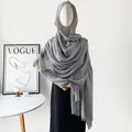 Elegante bufanda hijab gris liso de algodón y lino con bordes deshilachados para mujer - Rm89001-gris Claro / 180*90CM