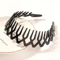Elegante cerchietto ondulato nero con denti a pettine per lo styling dei capelli - Fascia Per Capelli A Forma Di Diamante - Nera Lucida