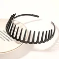 Cerchietto ondulato nero classico con denti fini per fissare i capelli e creare volume extra - Fascia Per Capelli In Pizzo - Nero Lucido