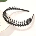 Elegante cerchietto ondulato nero con denti per lo styling e il fissaggio dei capelli - Fascia Per Capelli Piccola E Ondulata - Nera Lucida