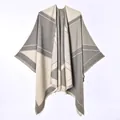 Detailed view of cashmere-like open front shawl with geometric color-blocking - Large V-neck Short Beard Shawl Gray / 130x150cm