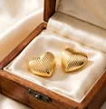 Ribbed heart-shaped 18K gold plated stainless steel stud earrings in wooden box - Threaded Heart Hoop Earrings