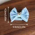 Nœud papillon bleu clair pour animaux avec charm papillon en cristal, 5,5 cm de large - Pince À Cheveux En Denim - Fond Bleu - Papillon En Cristal / Taille unique