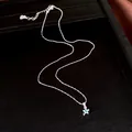 Detalle del collar de cuentas de plata ajustable con colgante de estrella de circón azul. - Estilo Estrella Azul (HN13120) / Plata-Azul