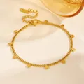 Vue détaillée d'un bracelet en acier inoxydable plaqué or 18 carats à breloques - Pendentif Carré (E615) / Or