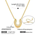 Detailansicht der goldenen Hufeisenkette mit 1,5 cm Anhänger und Materialangaben. - U-Form Hufeisen Halskette (JDN0206053)