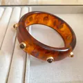 Brazalete de resina de carey vintage con tachuelas doradas pulidas para mujer elegante - 30# Brazalete-Café